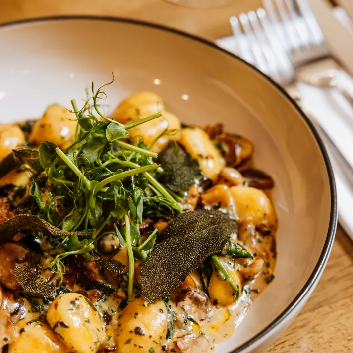 Seasonal dining at the cross keys
